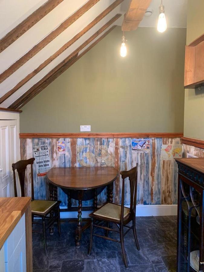 The Attic Apartment At Number 54 Ilfracombe Buitenkant foto