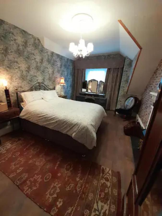 The Attic Apartment At Number 54 Ilfracombe Buitenkant foto